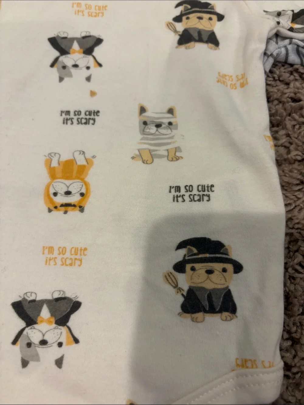 2 baby Long-Sleeve Printed One-Piece Halloween Bodysuit